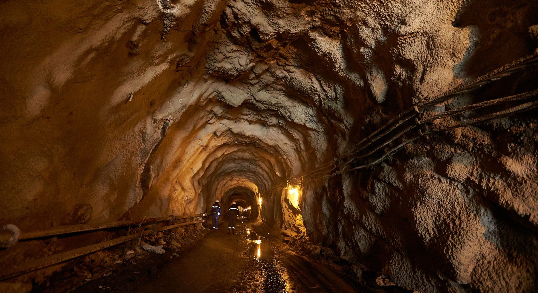 Underground Excavations In A Jointed Rock Mass - Geomechanica